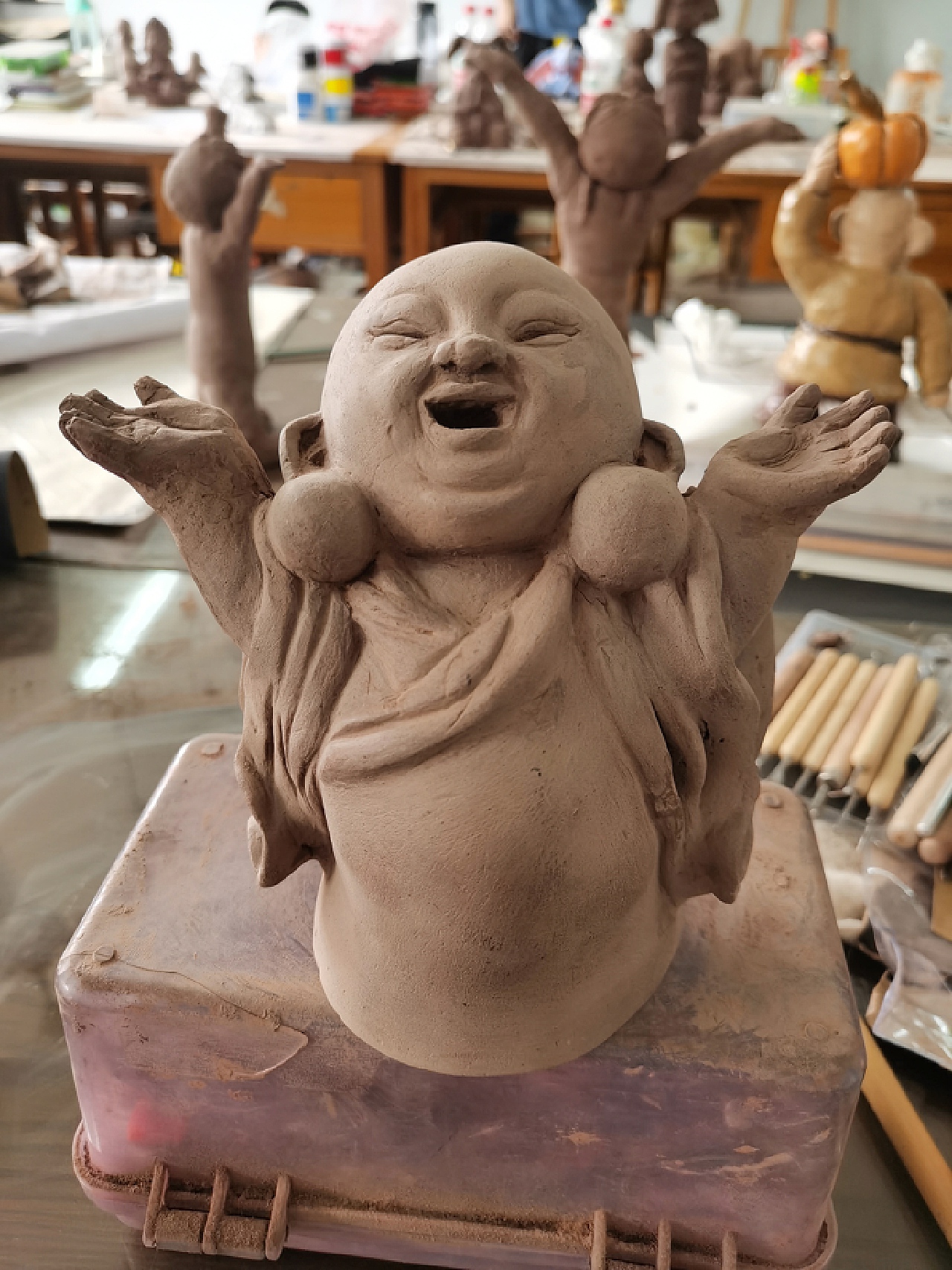 泥塑最新趋势，传统艺术的现代魅力与未来展望